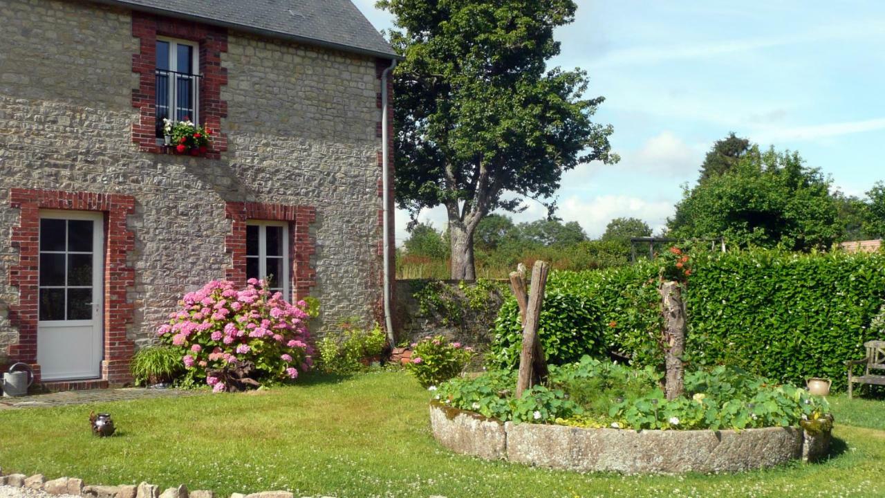 Gite De La Cour Vautier Mandeville-en-Bessin Exterior photo